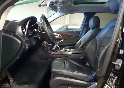 2017 Mercedes-Benz Glc 300 4Matic z USA, uszkodzony, nr VIN WDC0G4KBXHF130730